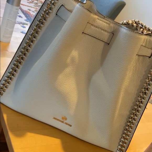 Michael Kors large pebbled leather shoulder bag - Picture 6 of 7